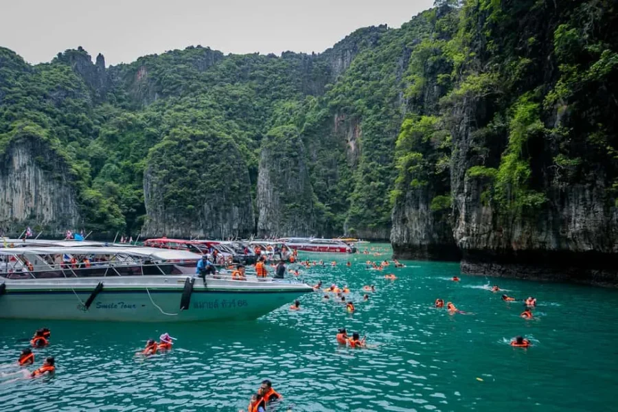From Phi Phi : Full Day tour by Speed Boat with Lunch